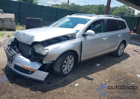 2010 Volkswagen Passat Komfort из США, поврежденный, VIN WVWXK7ANXAE164811